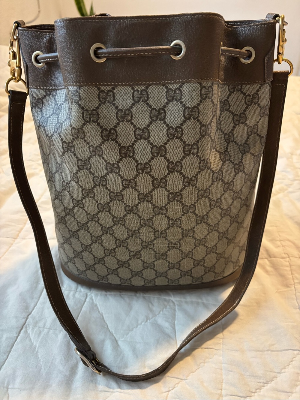 Gucci Beige Brown GG Canvas Drawstring Shoulder Bag - Picture 3 of 7